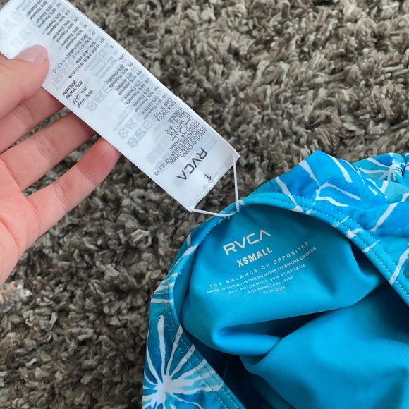 RVCA scoop back one piece swimsuit - Picture 4 of 7